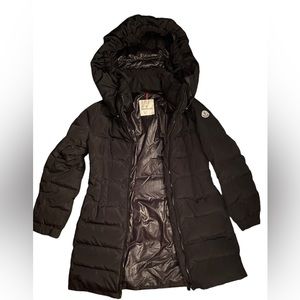 Moncler Womens Hooded Quilted Coat (preowned), in good condition Size:0